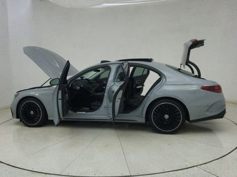 Used 2024 Mercedes-Benz E 350 4MATIC Sedan image 71