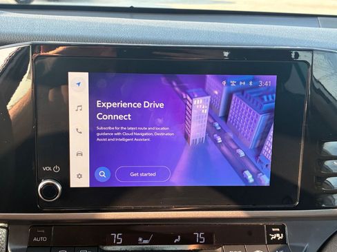 Used 2025 Toyota Camry LE image 21