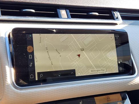 Certified 2022 Land Rover Range Rover Velar R-Dynamic S image 22