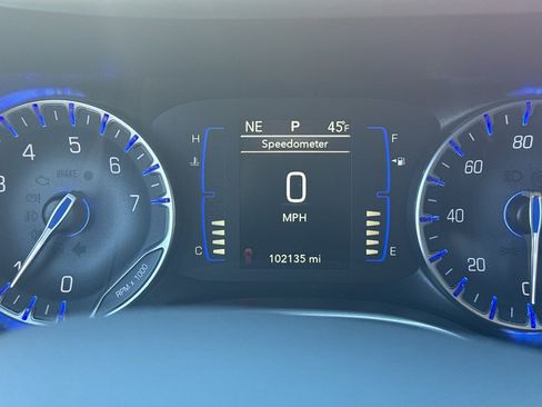 Used 2018 Chrysler Pacifica Touring-L image 20