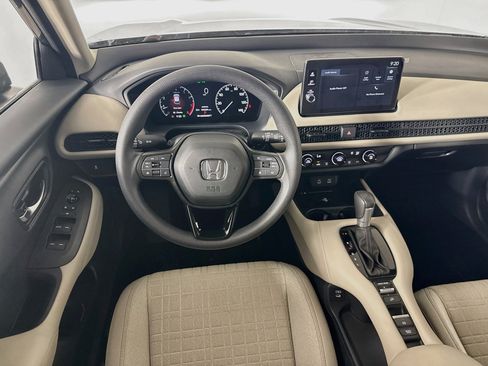 Certified 2026 Honda HR-V LX image 25