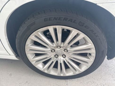 Used 2012 Chrysler 300 Limited RWD image 11