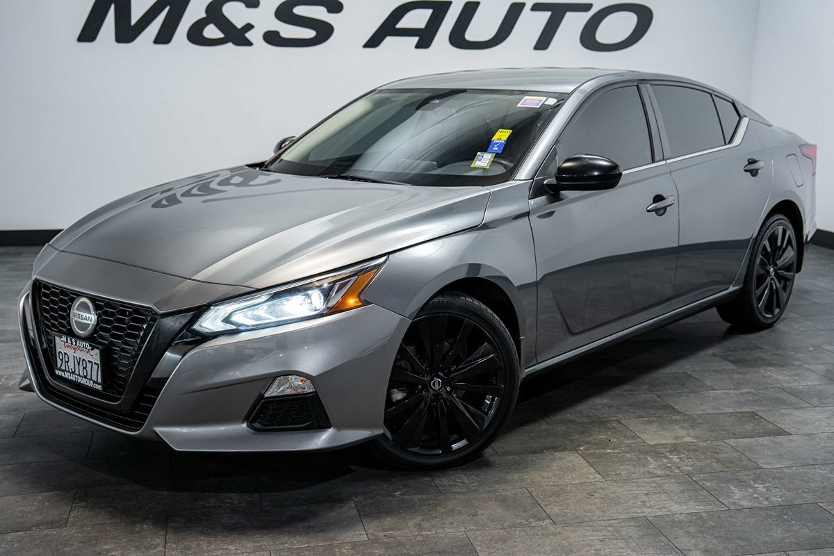 Used 2021 Nissan Altima 2.5 SR AWD/4WD image 2