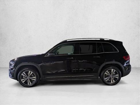 Used 2025 Mercedes-Benz GLB 250 4MATIC image 12