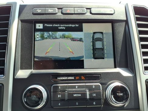 Used 2018 Ford F150 Lariat w/ Equipment Group 502A Luxury AWD/4WD image 19