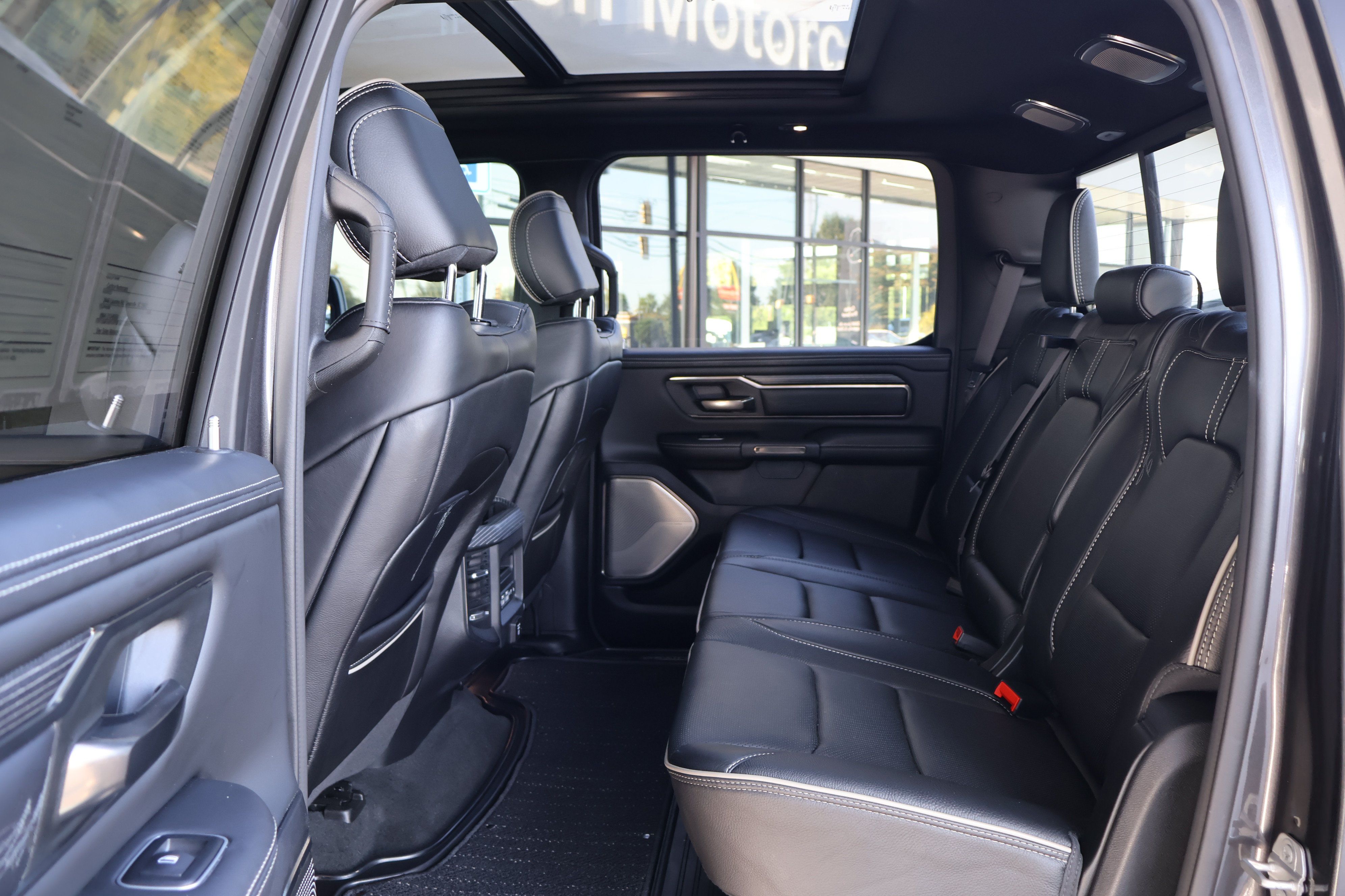 Used 2021 RAM 1500 Limited w/ Night Edition AWD/4WD image 17