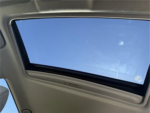 Used 2006 Toyota RAV4 Limited image 14