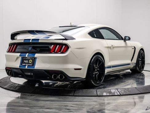 Used 2020 Ford Mustang Shelby GT350R w/ GT350R Equipment Group 920A RWD image 21