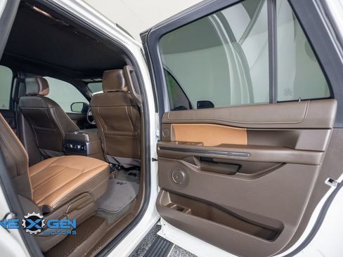 Used 2024 Ford Expedition Max King Ranch AWD/4WD image 37