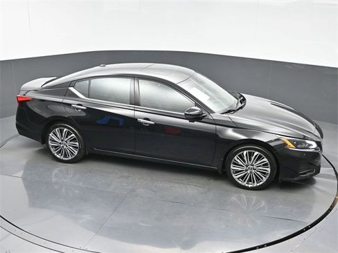 Certified 2025 Nissan Altima 2.5 SL image 34