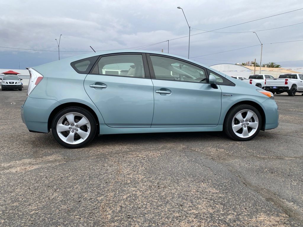 Used 2012 Toyota Prius Five FWD image 5