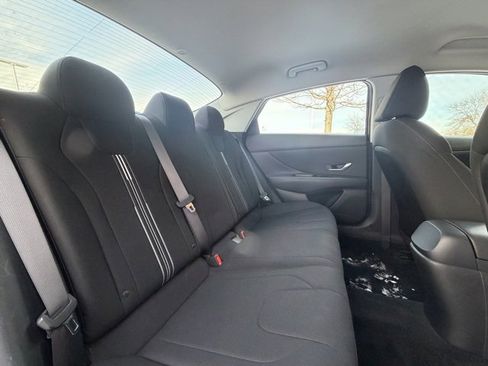 Certified 2021 Hyundai Elantra SEL w/ Convenience Package image 32