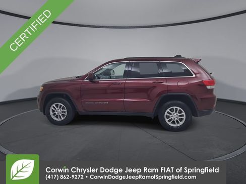 Used 2018 Jeep Grand Cherokee Laredo AWD/4WD image 9