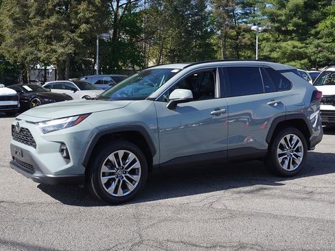 Used 2023 Toyota RAV4 XLE Premium AWD/4WD image 9