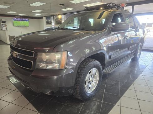 Used 2011 Chevrolet Avalanche LS image 1