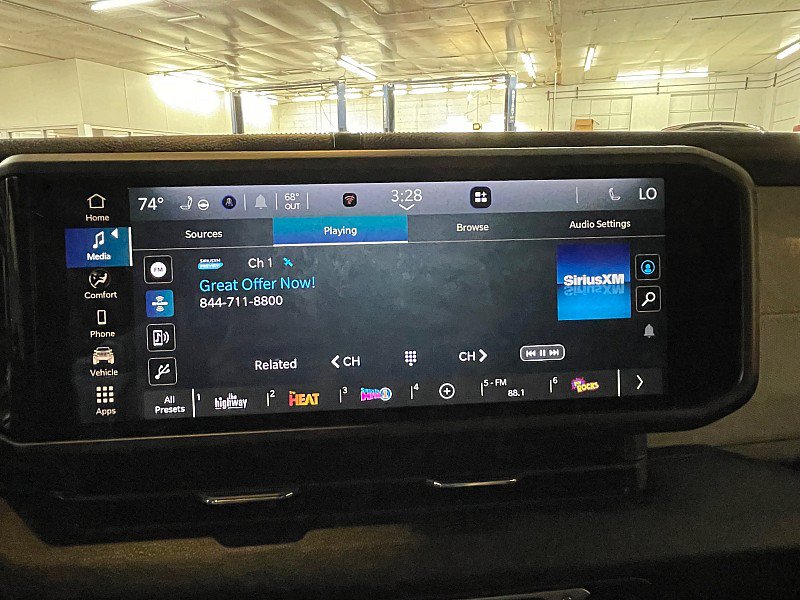 Used 2025 Jeep Wrangler Unlimited Sport AWD/4WD image 12