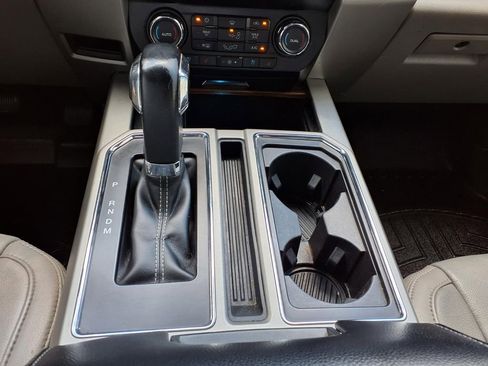 Used 2019 Ford F150 Lariat image 29