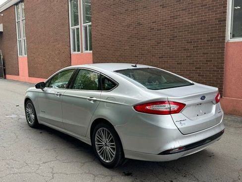 Used 2014 Ford Fusion SE w/ Equipment Group 502A FWD image 7