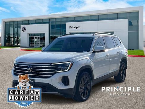 Used 2024 Volkswagen Atlas SE w/ Panoramic Sunroof Package image 1