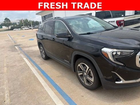 Used 2021 GMC Terrain SLT FWD image 1