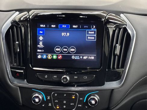 Used 2023 Chevrolet Traverse LT image 20