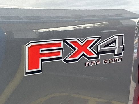 Used 2023 Ford F350 Lariat w/ Chrome Package image 16