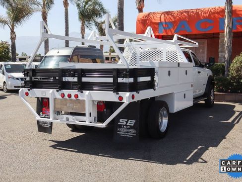 Used 2022 RAM 5500 Tradesman w/ Chrome Appearance Group image 9