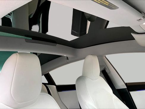 Used 2025 Tesla Model 3 Long Range RWD image 11