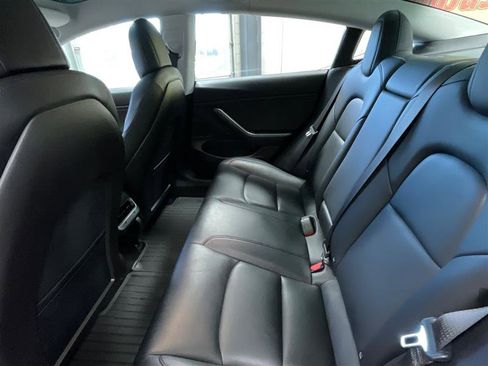 Used 2018 Tesla Model 3 Long Range image 13