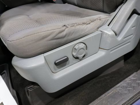 Used 2013 Ford F150 XLT w/ XLT Chrome Pkg AWD/4WD image 12