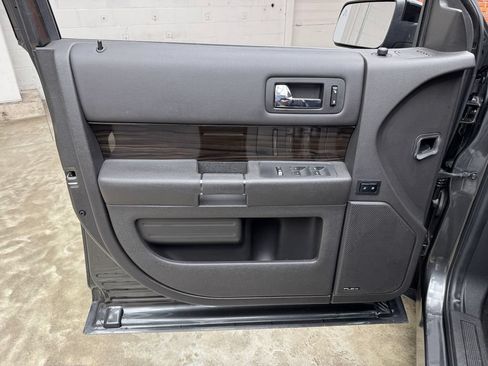 Used 2019 Ford Flex SEL w/ Equipment Group 202A AWD/4WD image 10