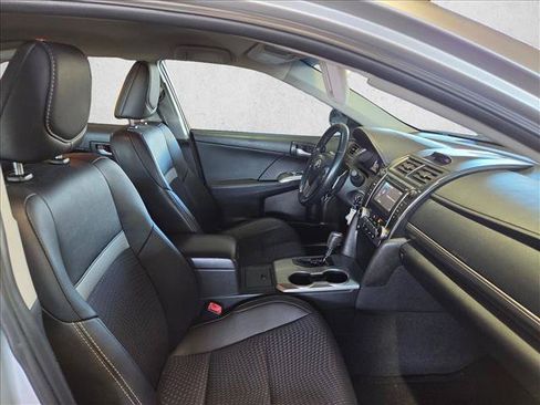 Used 2013 Toyota Camry SE FWD image 18