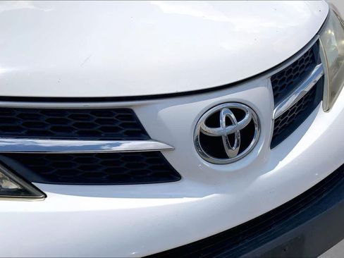 Used 2015 Toyota RAV4 LE FWD image 30