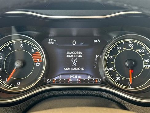 Used 2023 Jeep Cherokee Altitude Lux image 38