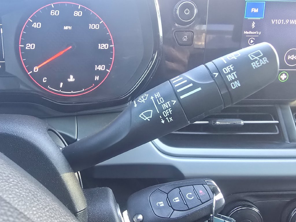 Certified 2024 Chevrolet Trax RS w/ Sunroof Package FWD image 27