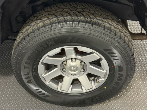 Used 2014 Toyota FJ Cruiser 4WD w/ Upgrade Package image 39
