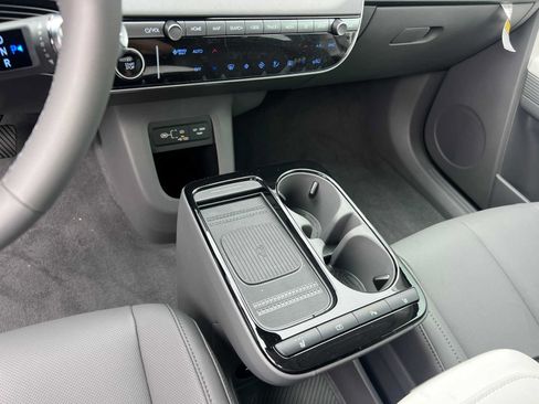 New 2026 Hyundai Ioniq 5 SEL RWD image 19