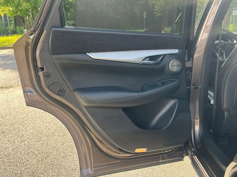 Used 2019 INFINITI QX50 Essential w/ Sensory Package FWD image 12