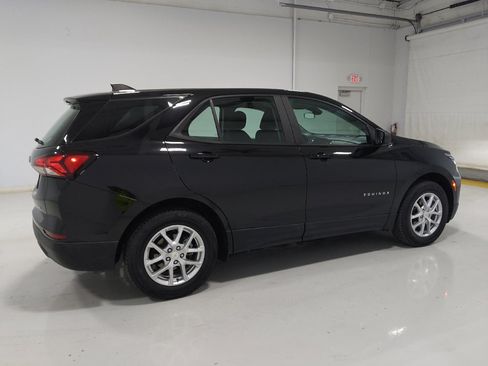Used 2023 Chevrolet Equinox LS AWD/4WD image 10