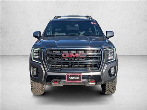 Used 2022 GMC Yukon AT4 image 2
