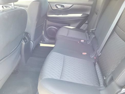 Used 2019 Nissan Rogue SV FWD image 12