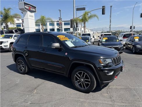 Used 2018 Jeep Grand Cherokee Trailhawk w/ Trailhawk Luxury Group image 63