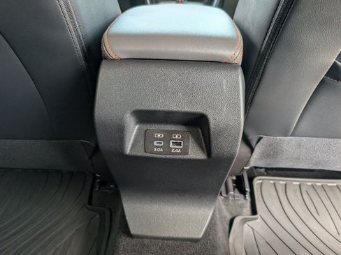 Used 2024 Subaru Crosstrek 2.5i Limited AWD/4WD image 7