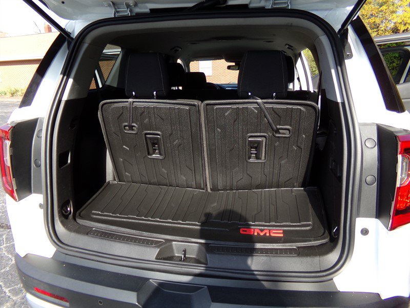 Used 2020 GMC Acadia SLE w/ LPO, Floor Liner Package FWD image 28