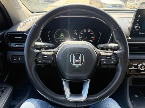 Used 2024 Honda Pilot Touring image 12