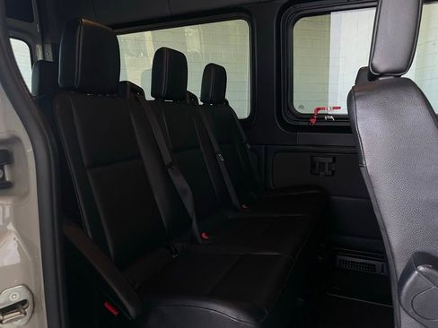 Used 2021 Mercedes-Benz Sprinter 2500 w/ Premium Package image 18