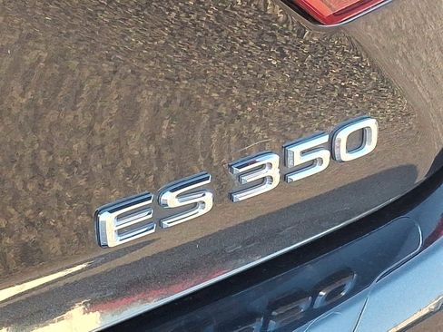 Used 2018 Lexus ES 350 w/ Ultra Luxury Package image 30