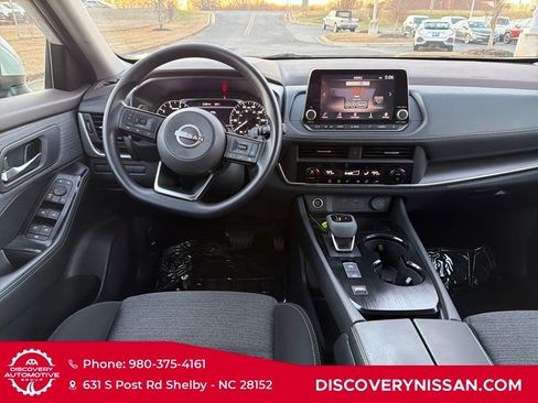 Certified 2023 Nissan Rogue SV image 38