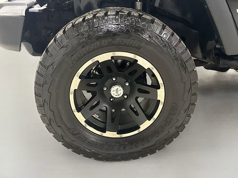 Used 2015 Jeep Wrangler Unlimited Sport image 35