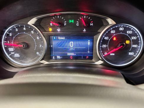 Used 2024 GMC Terrain SLE w/ Driver Convenience Package FWD image 13